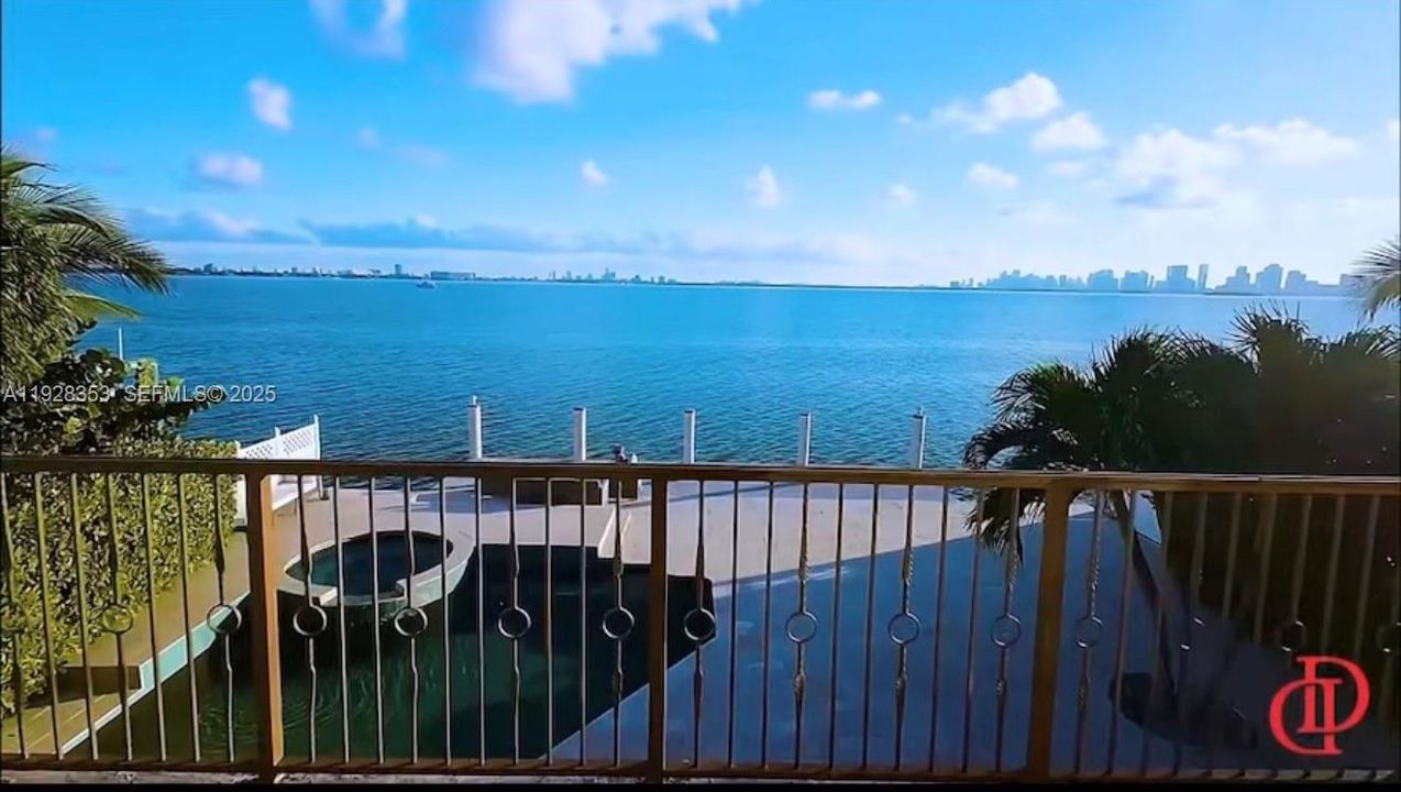 For Sale: $7,095,000 (4 beds, 3 baths, 4232 Square Feet)