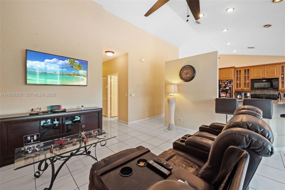 For Sale: $849,900 (4 beds, 3 baths, 2507 Square Feet)