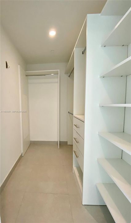 В аренду: $3,800 (1 спален, 1 ванн, 748 Квадратных фут)