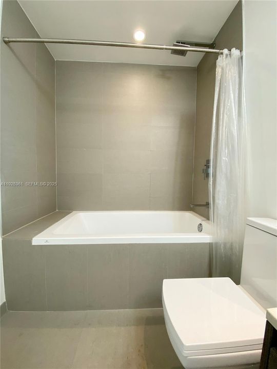 В аренду: $3,800 (1 спален, 1 ванн, 748 Квадратных фут)