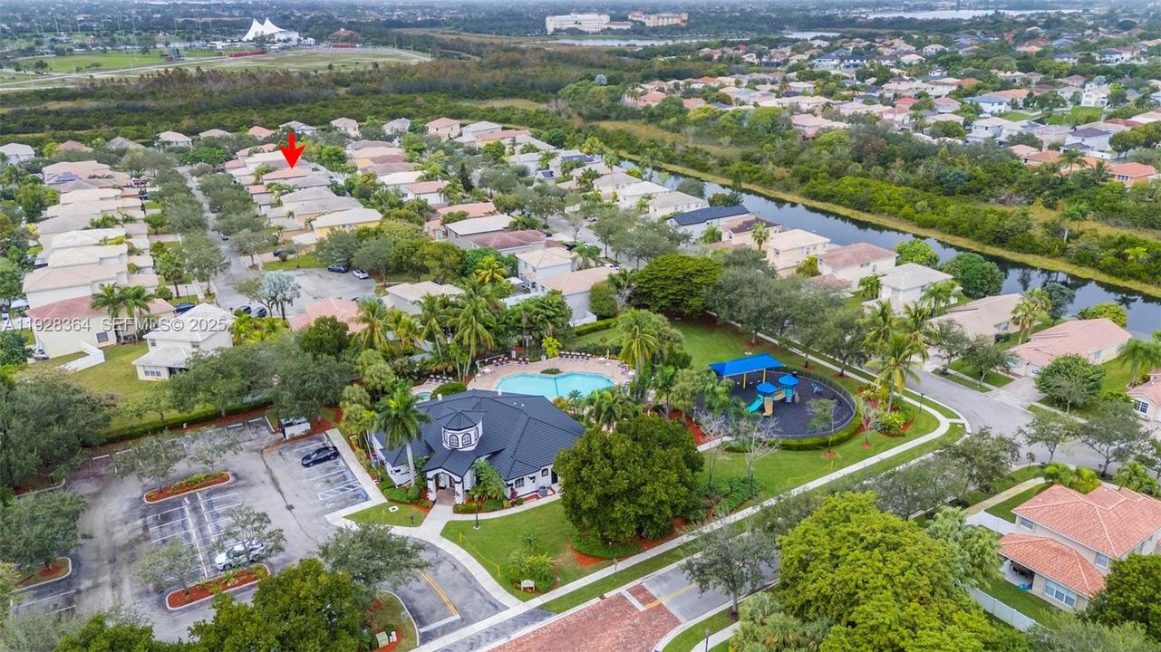 En Renta: $6,000 (5 camas, 3 baños, 2637 Pies cuadrados)