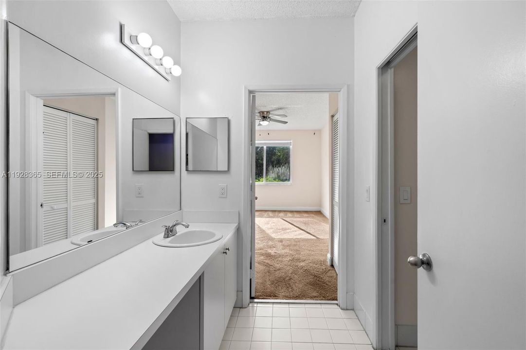 For Rent: $2,000 (2 beds, 2 baths, 1183 Square Feet)