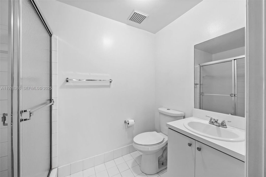 For Rent: $2,000 (2 beds, 2 baths, 1183 Square Feet)