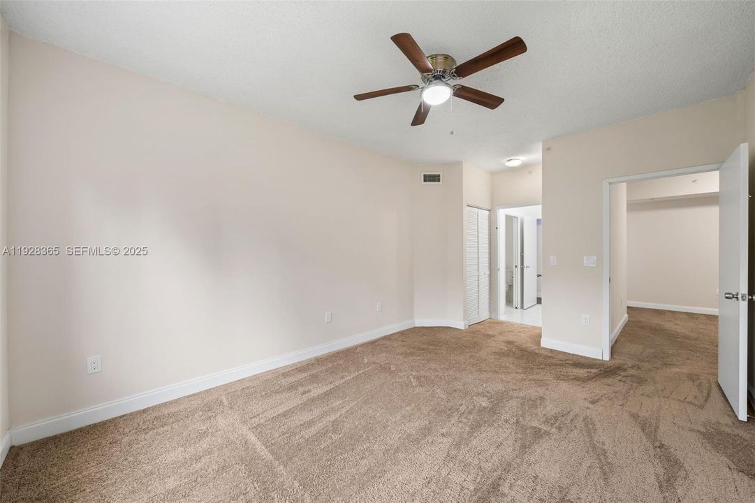 For Rent: $2,000 (2 beds, 2 baths, 1183 Square Feet)