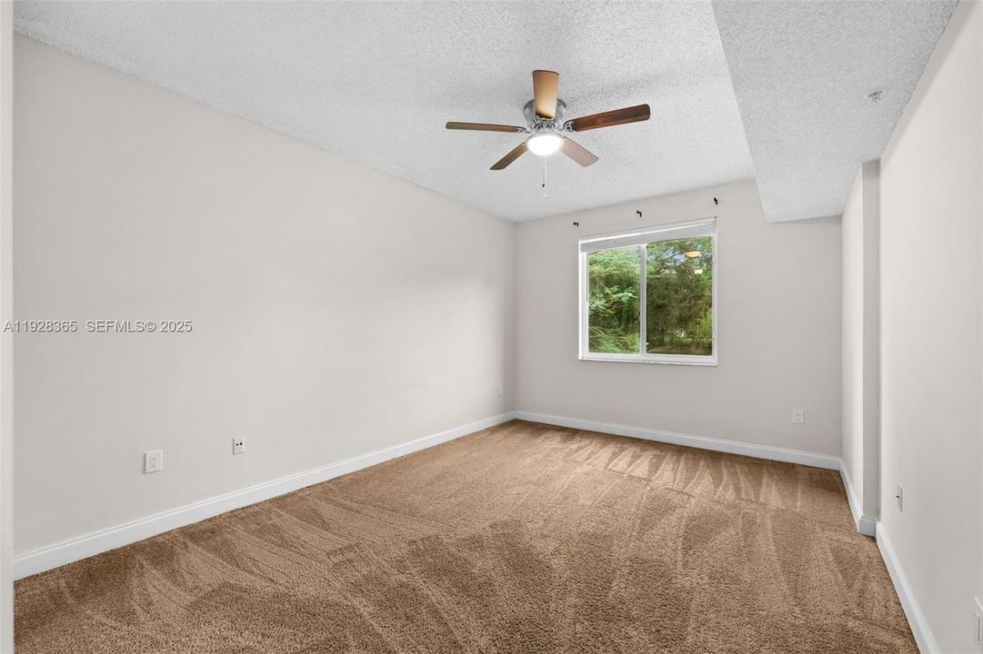 For Rent: $2,000 (2 beds, 2 baths, 1183 Square Feet)