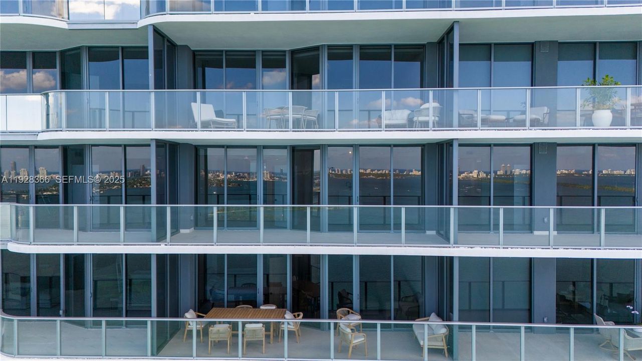 待售: $2,060,000 (3 贝兹, 3 浴室, 1770 平方英尺)