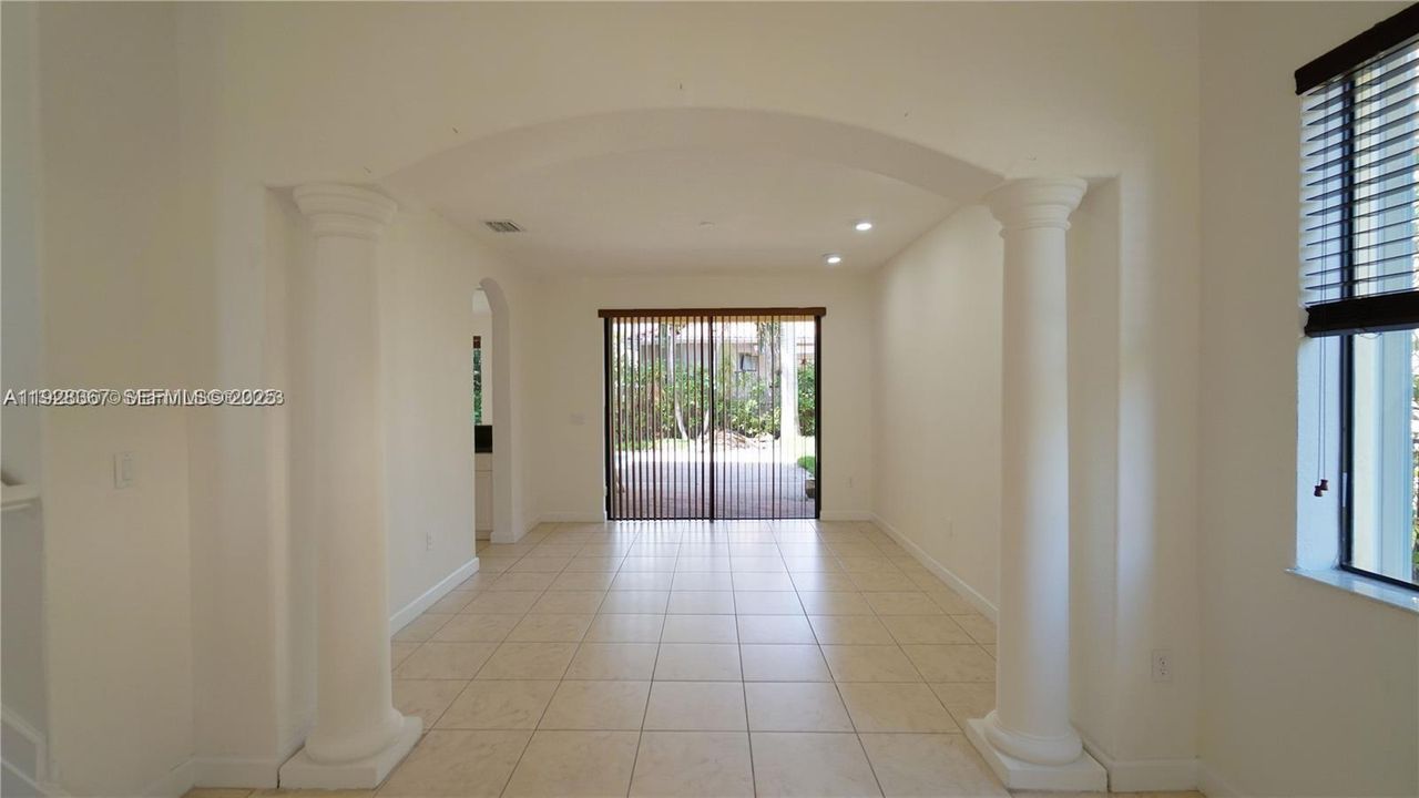 For Rent: $5,500 (5 beds, 4 baths, 3945 Square Feet)