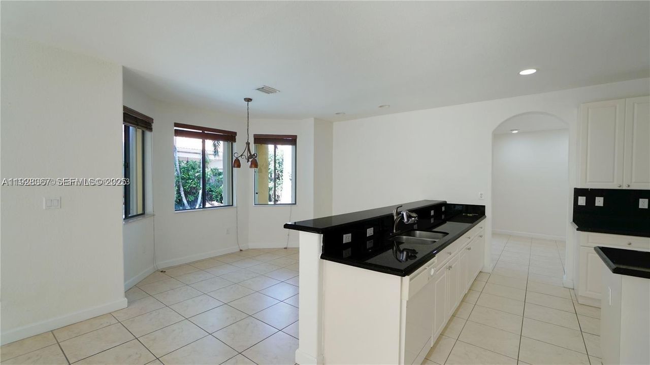 For Rent: $5,500 (5 beds, 4 baths, 3945 Square Feet)