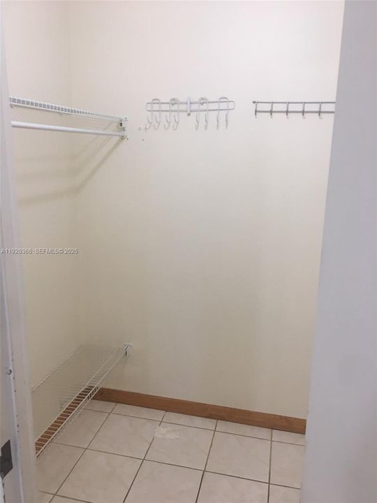 В аренду: $1,775 (1 спален, 1 ванн, 620 Квадратных фут)