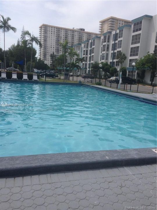 В аренду: $1,775 (1 спален, 1 ванн, 620 Квадратных фут)