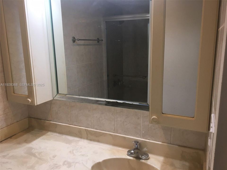 В аренду: $1,775 (1 спален, 1 ванн, 620 Квадратных фут)