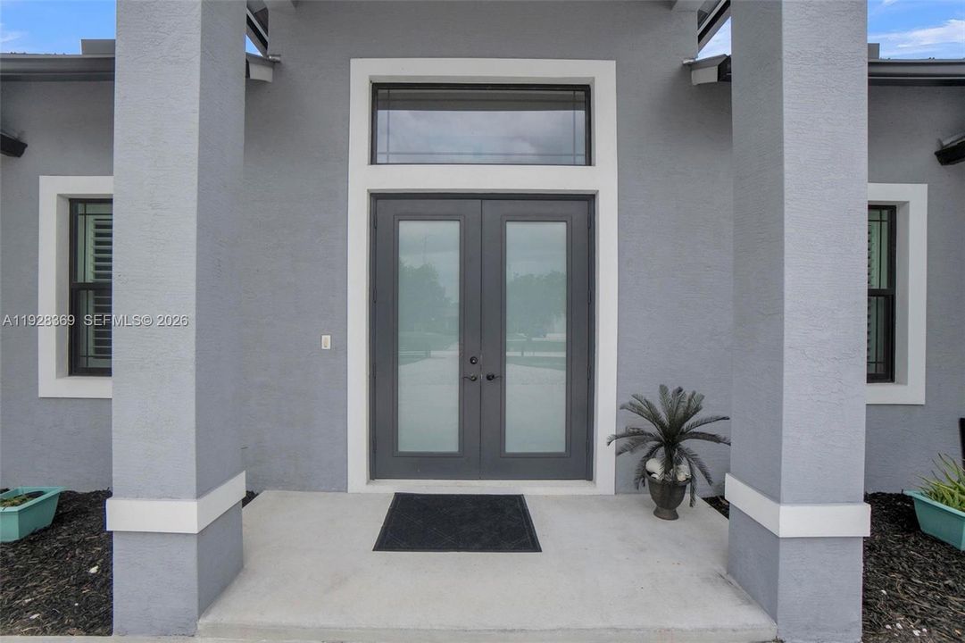 For Sale: $970,000 (5 beds, 3 baths, 2620 Square Feet)