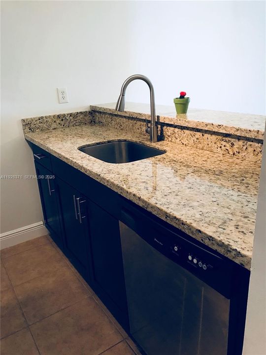 En Renta: $1,950 (1 camas, 1 baños, 843 Pies cuadrados)