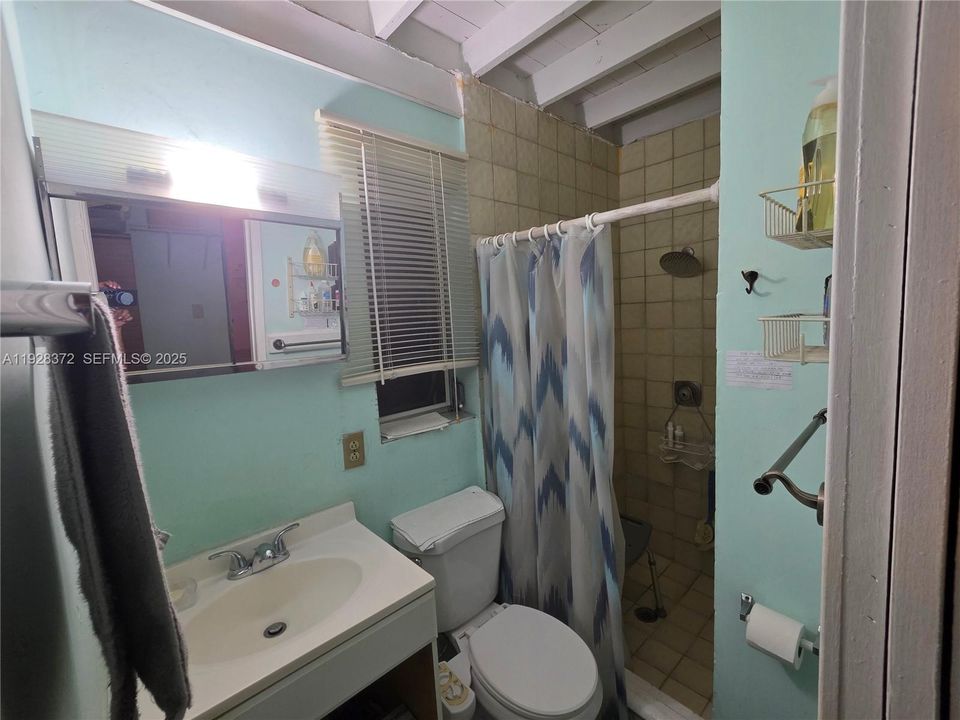 На продажу: $515,000 (4 спален, 2 ванн, 1450 Квадратных фут)