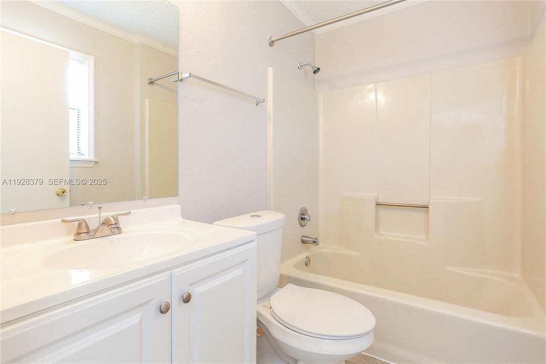 В аренду: $2,355 (3 спален, 2 ванн, 1056 Квадратных фут)