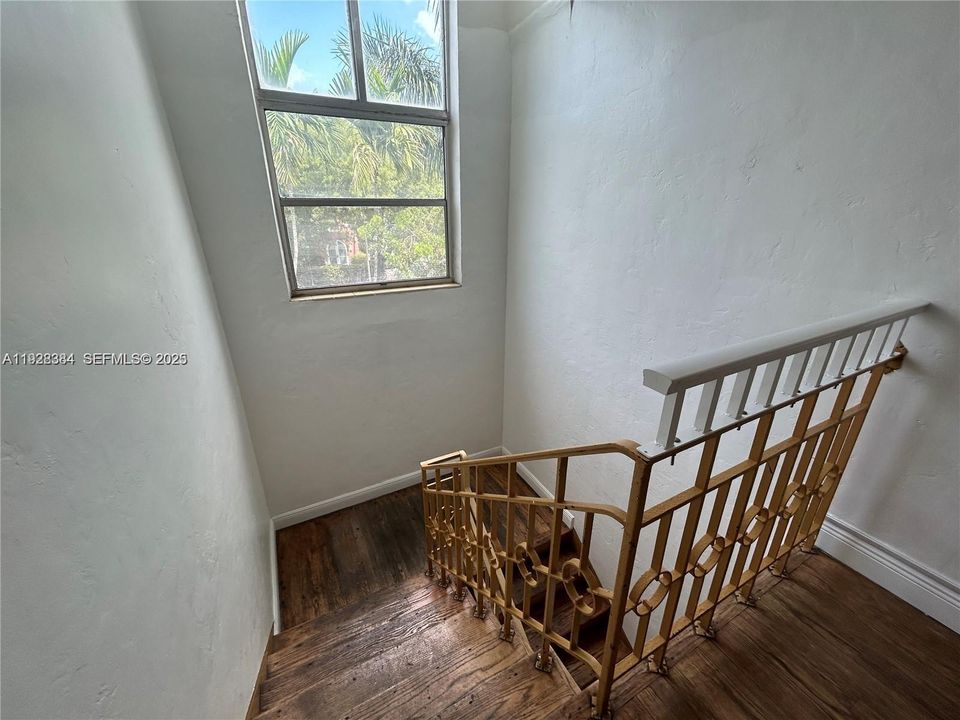 В аренду: $2,100 (1 спален, 1 ванн, 440 Квадратных фут)