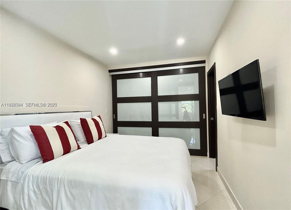 В аренду: $2,100 (1 спален, 1 ванн, 440 Квадратных фут)