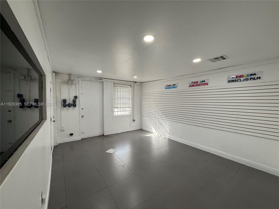 В аренду: $4,400 (0 спален, 0 ванн, 0 Квадратных фут)