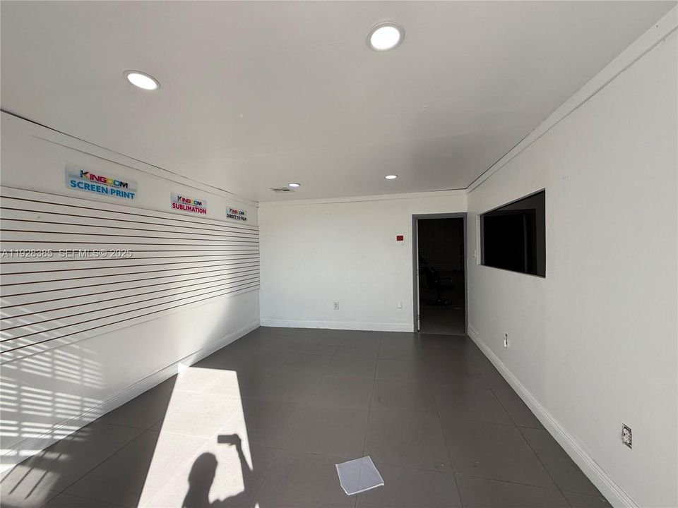 В аренду: $4,400 (0 спален, 0 ванн, 0 Квадратных фут)