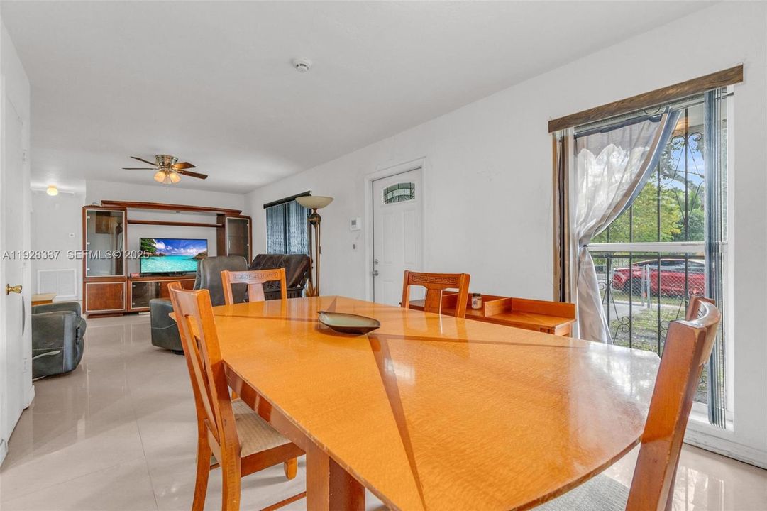 En Venta: $470,000 (3 camas, 1 baños, 1150 Pies cuadrados)