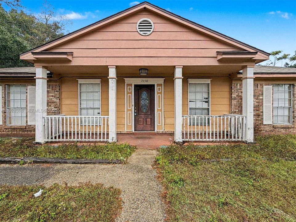 For Sale: $175,000 (3 beds, 2 baths, 1588 Square Feet)