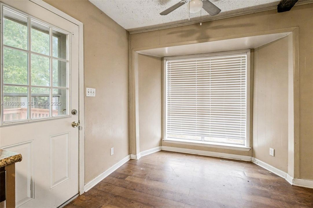 For Sale: $175,000 (3 beds, 2 baths, 1588 Square Feet)