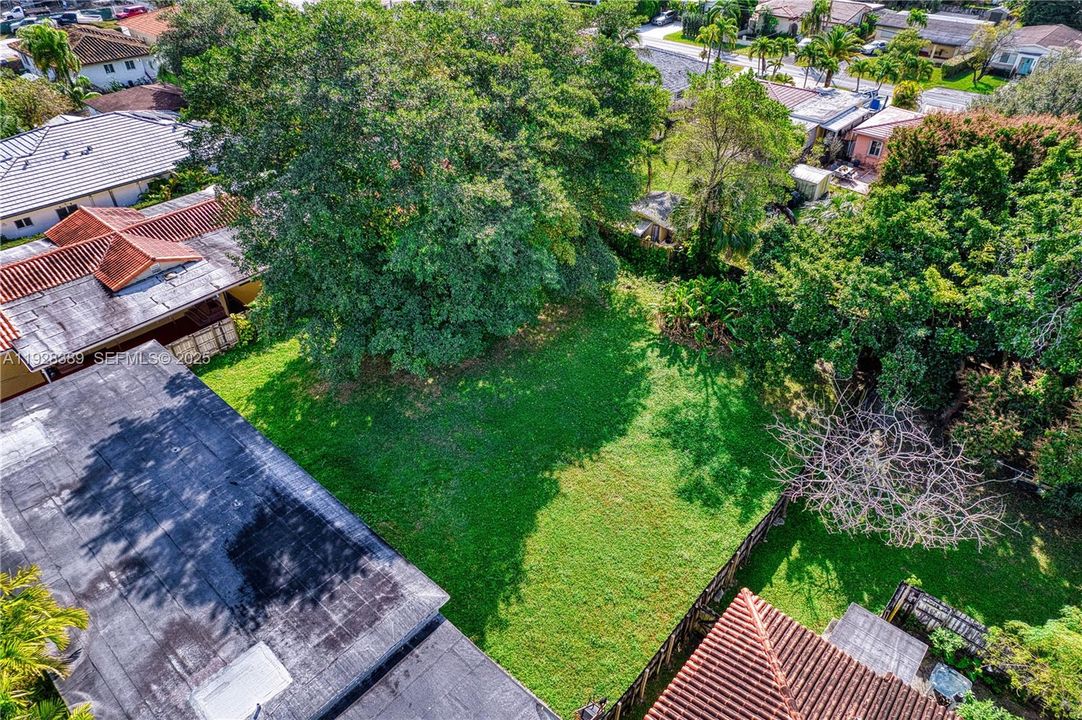 В аренду: $5,000 (3 спален, 2 ванн, 1550 Квадратных фут)