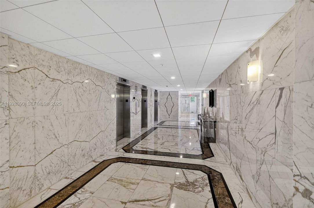 For Sale: $2,850,000 (3 beds, 2 baths, 1930 Square Feet)