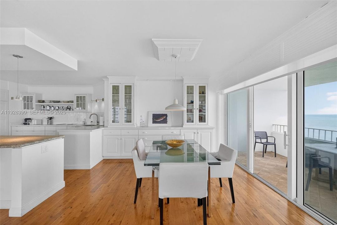 For Sale: $2,850,000 (3 beds, 2 baths, 1930 Square Feet)