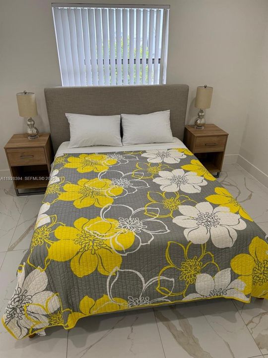 For Rent: $2,300 (2 beds, 1 baths, 2210 Square Feet)