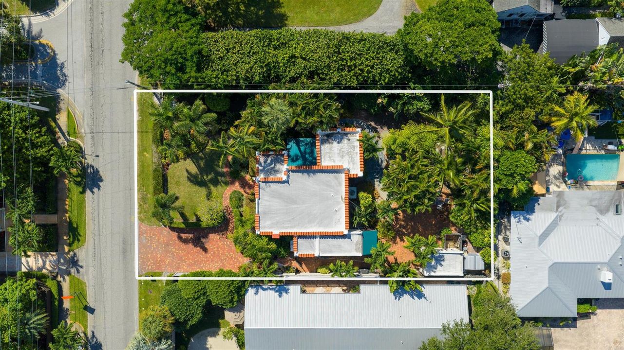 Recently Sold: $1,275,000 (3 beds, 2 baths, 1822 Square Feet)