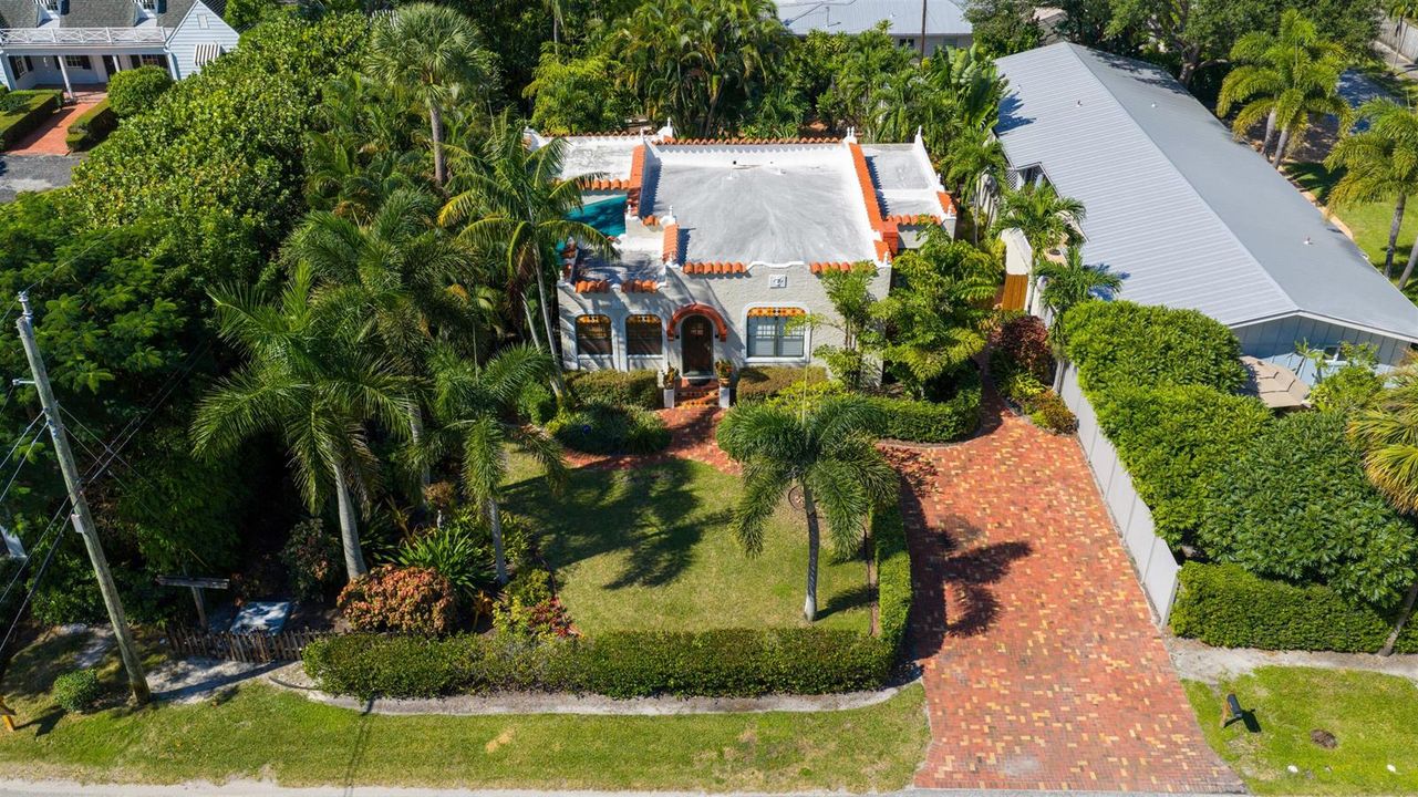 Recently Sold: $1,275,000 (3 beds, 2 baths, 1822 Square Feet)