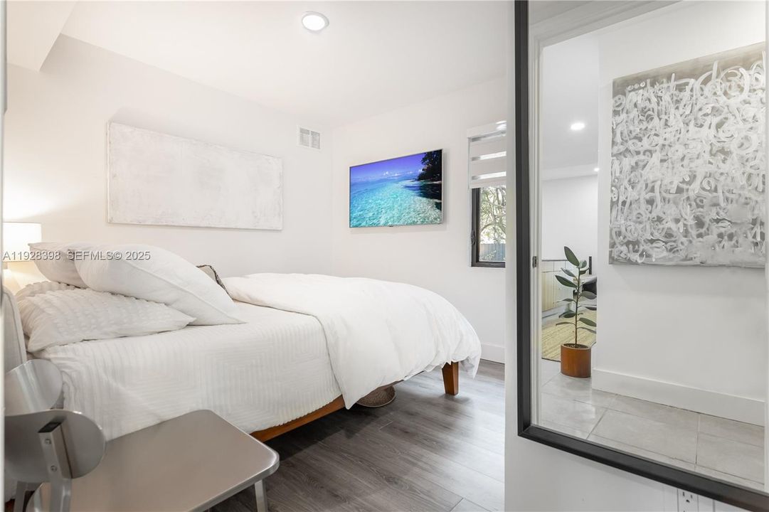 В аренду: $4,750 (3 спален, 2 ванн, 1400 Квадратных фут)