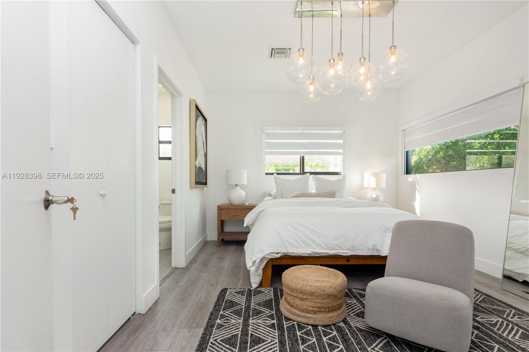 В аренду: $4,750 (3 спален, 2 ванн, 1400 Квадратных фут)