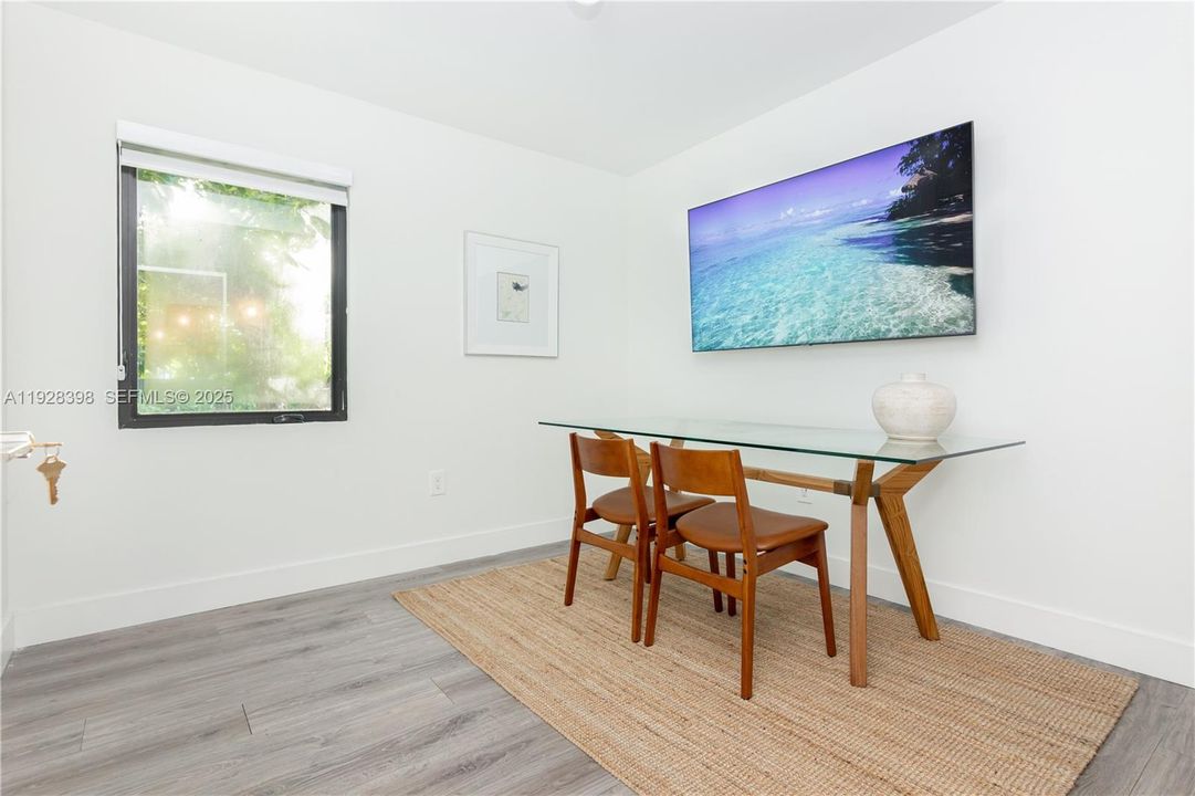 В аренду: $4,750 (3 спален, 2 ванн, 1400 Квадратных фут)