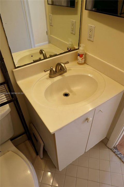 For Sale: $550,000 (3 beds, 2 baths, 1638 Square Feet)