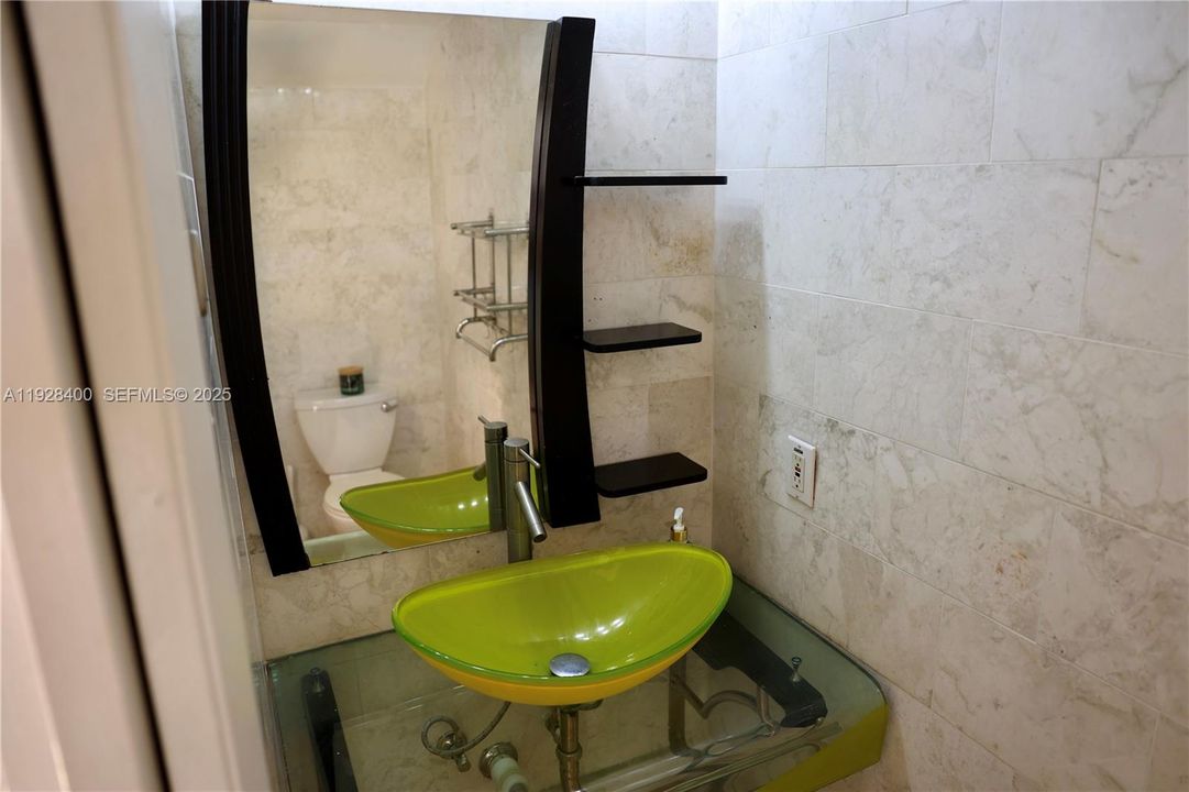 For Sale: $550,000 (3 beds, 2 baths, 1638 Square Feet)