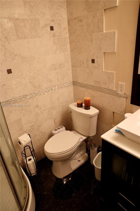 For Sale: $550,000 (3 beds, 2 baths, 1638 Square Feet)