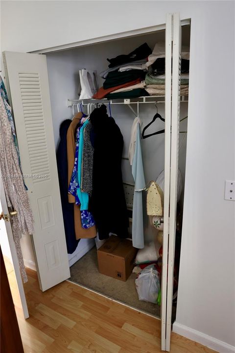 For Sale: $550,000 (3 beds, 2 baths, 1638 Square Feet)