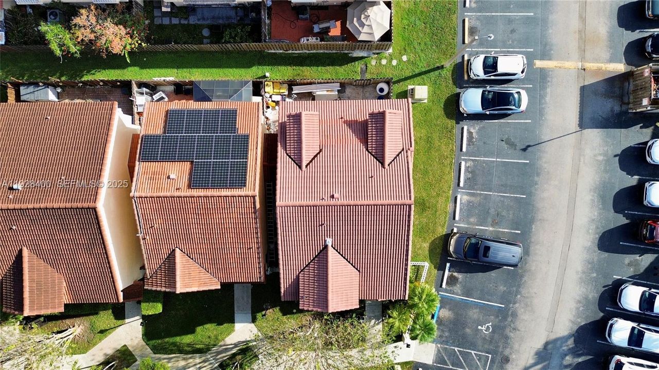 For Sale: $550,000 (3 beds, 2 baths, 1638 Square Feet)