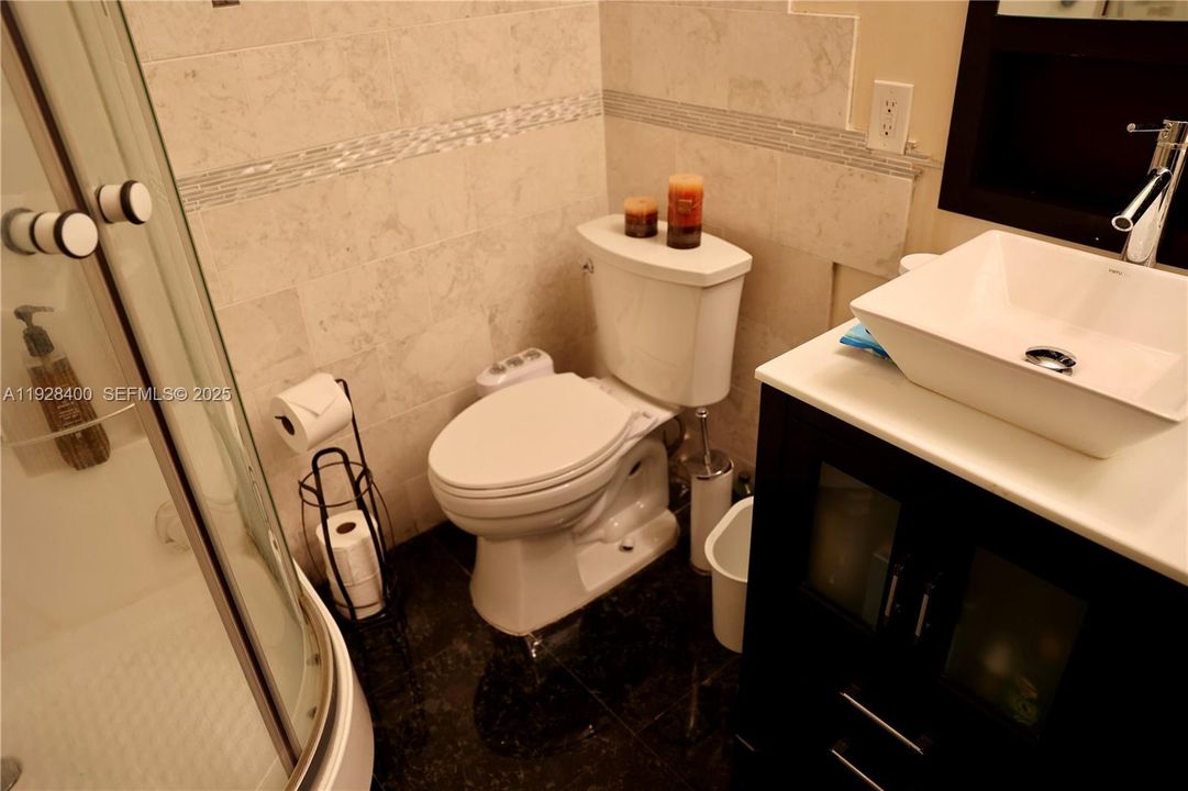 For Sale: $550,000 (3 beds, 2 baths, 1638 Square Feet)