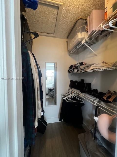 For Rent: $1,975 (1 beds, 1 baths, 805 Square Feet)