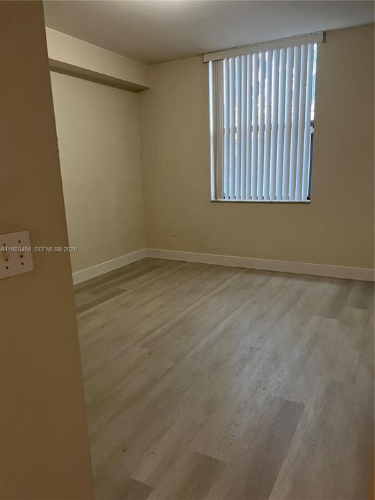 В аренду: $2,404 (2 спален, 2 ванн, 1121 Квадратных фут)