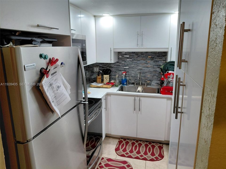 В аренду: $2,300 (2 спален, 1 ванн, 1020 Квадратных фут)