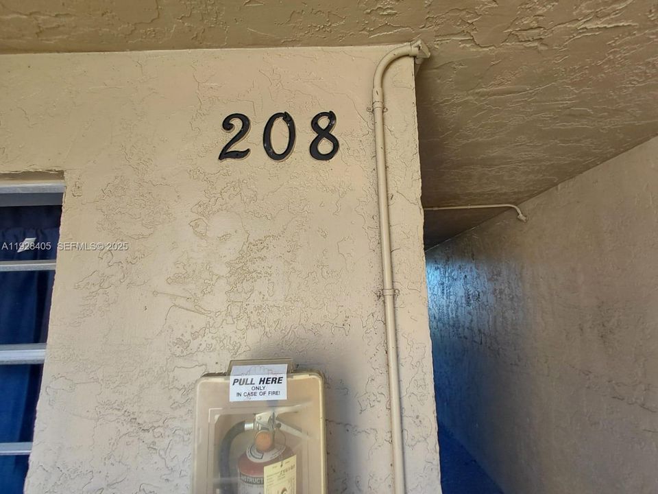 В аренду: $2,300 (2 спален, 1 ванн, 1020 Квадратных фут)