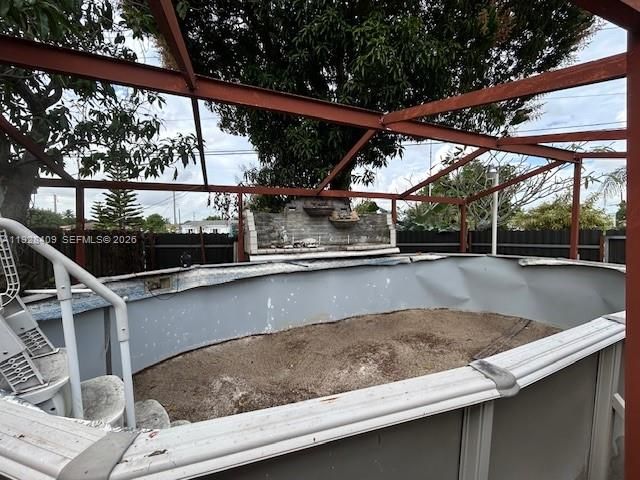 На продажу: $419,900 (4 спален, 3 ванн, 1313 Квадратных фут)