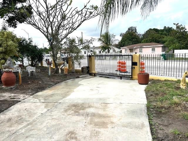 На продажу: $419,900 (4 спален, 3 ванн, 1313 Квадратных фут)