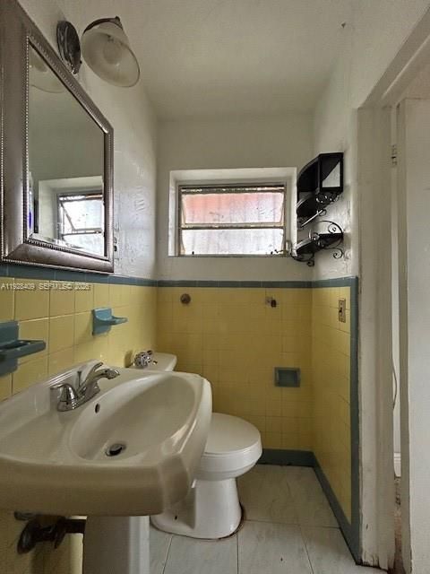 На продажу: $419,900 (4 спален, 3 ванн, 1313 Квадратных фут)