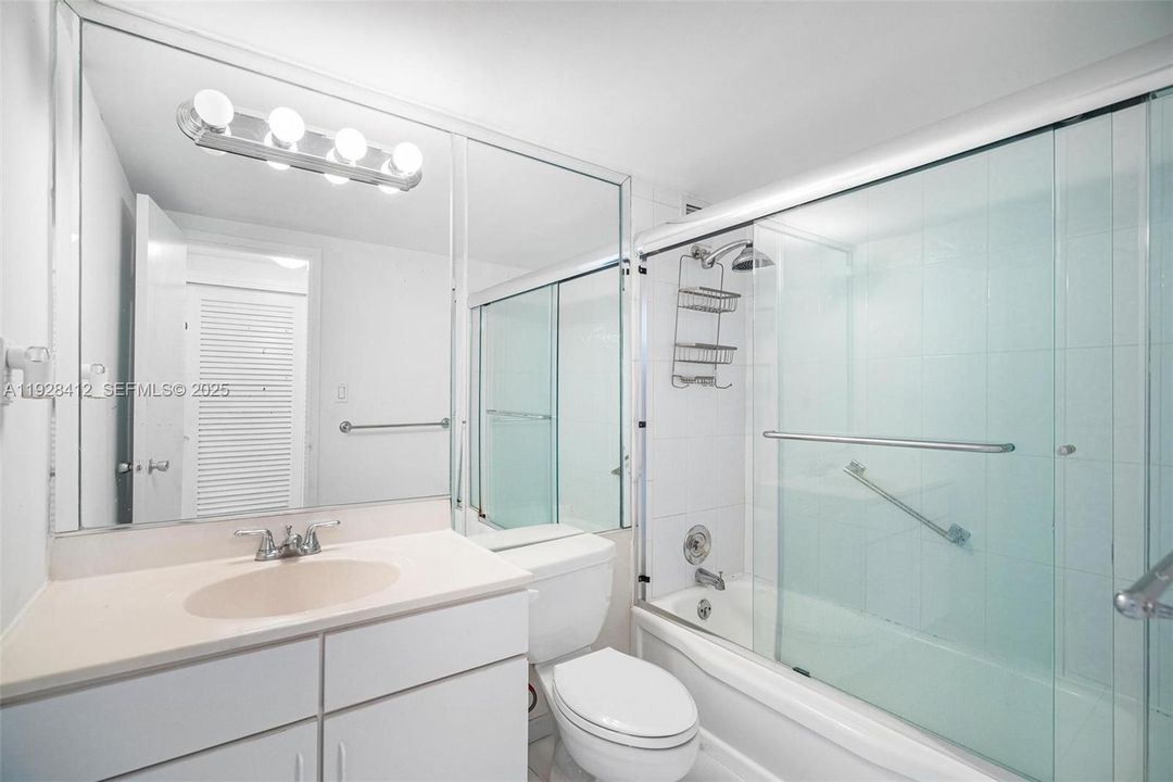 For Sale: $550,000 (2 beds, 2 baths, 1134 Square Feet)