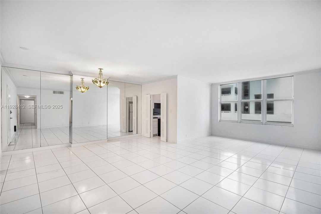 For Sale: $550,000 (2 beds, 2 baths, 1134 Square Feet)